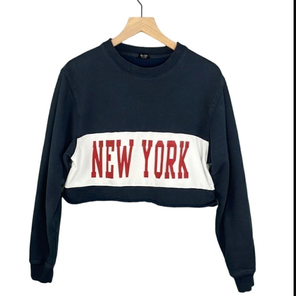 John Galt cropped sweatshirt New York Ling Sleeve Size M